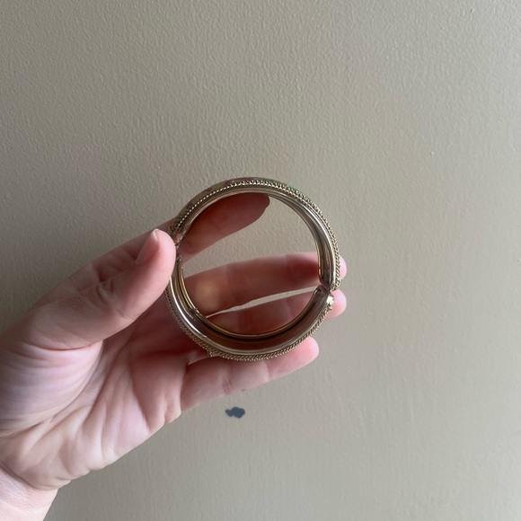 Elegant Gold and Multicolor Elephant Hinge Bangle - Picture 3 of 8